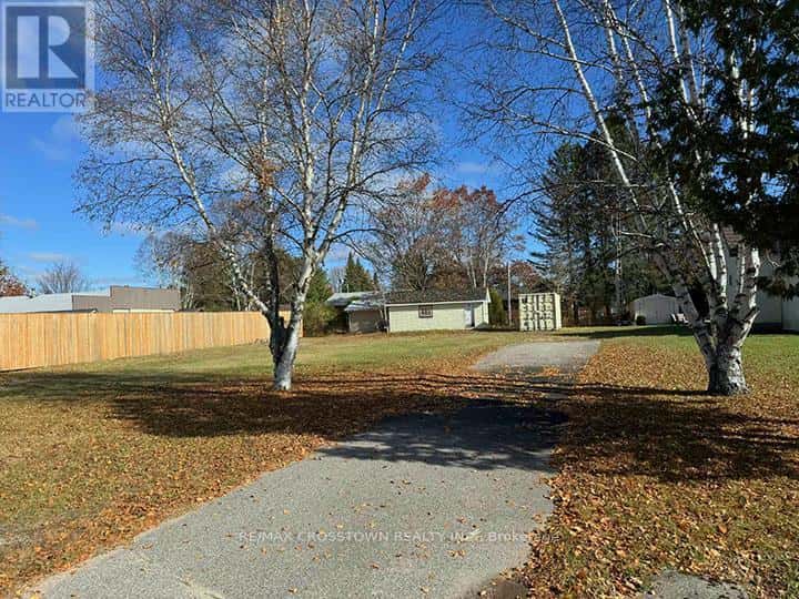 8 CEDAR COURT — South River, Ontario - Photo 5 of 7