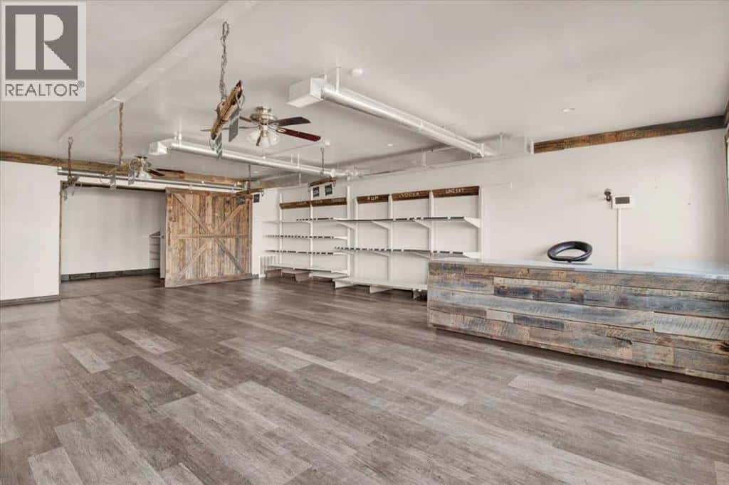 101 Main Street — Delia, Alberta - Photo 2 of 30