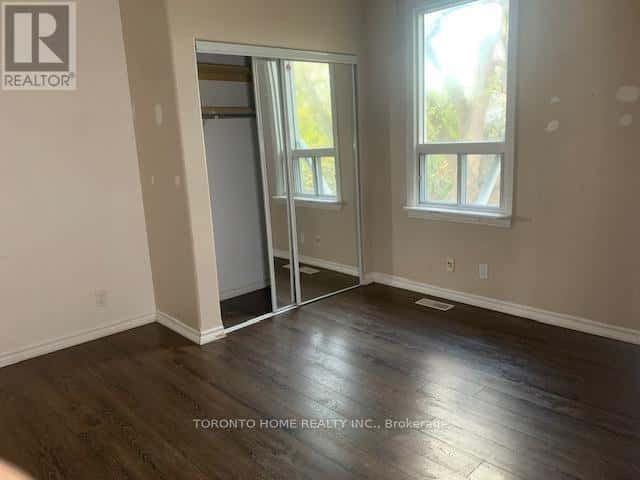 33 OLMSTEAD STREET — Hamilton (Westdale), Ontario - Photo 2 of 3