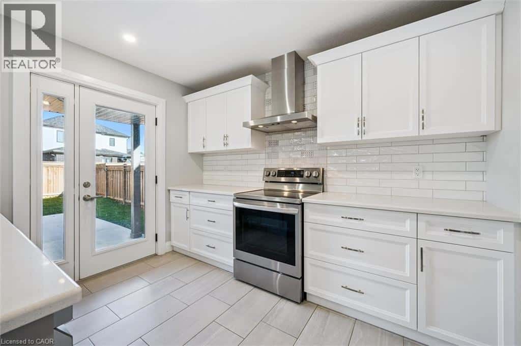 44 HALLS Drive — Elora, Ontario - Photo 5 of 26