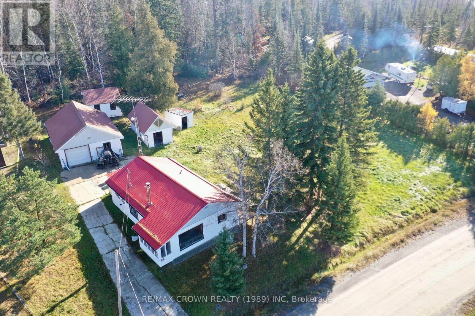 42 LEFEBVRE PENINSULA ROAD - Photo 2 of 38, Kapuskasing, Ontario