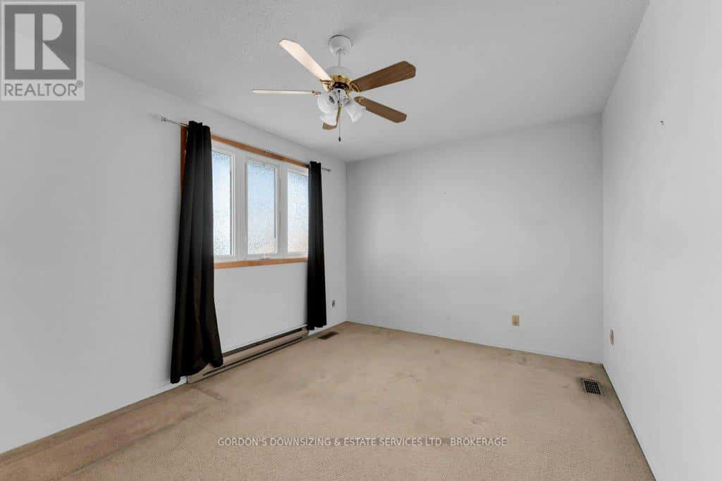 45 - 39 COVENTRY CRESCENT — Kingston (West of Sir John A. Blvd), Ontario - Photo 5 of 47