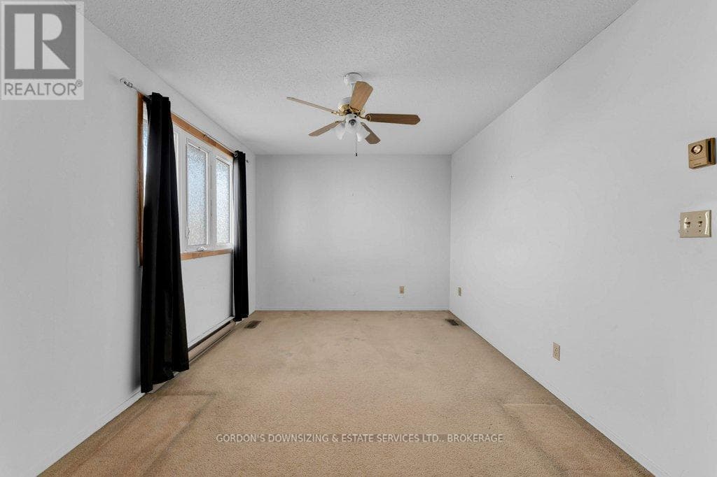 45 - 39 COVENTRY CRESCENT — Kingston (West of Sir John A. Blvd), Ontario - Main photo