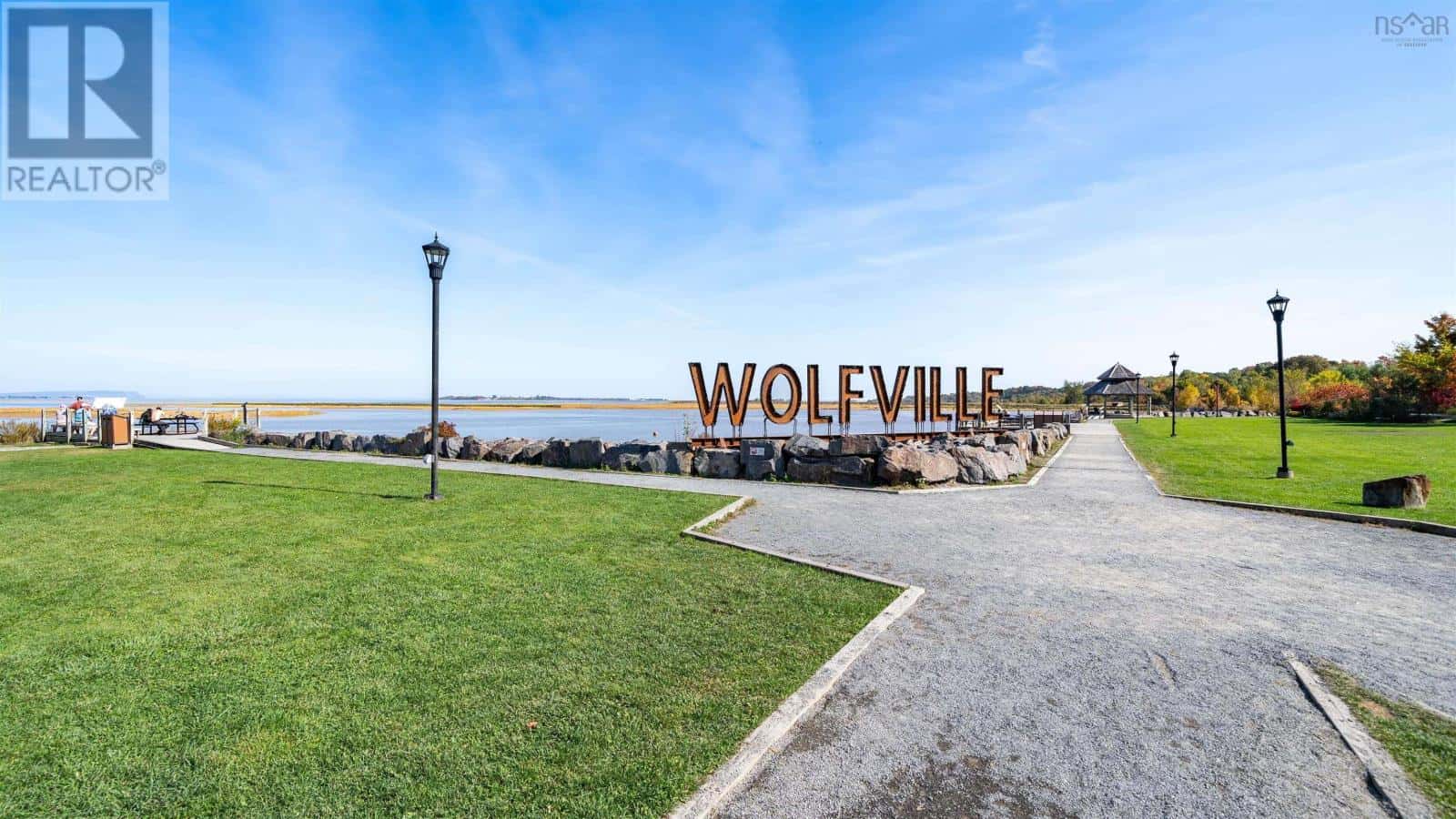 Retail Unit 1 360 Main Street — Wolfville, Nova Scotia - Photo 4 of 21