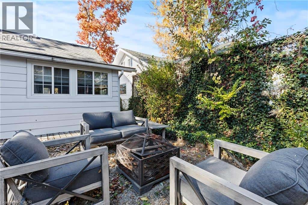 118 LINCOLN Road E — Crystal Beach, Ontario - Photo 3 of 34