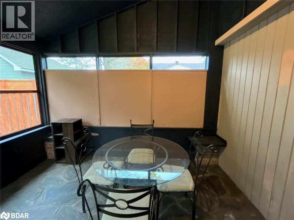 255 FRASER Street — Gravenhurst, Ontario - Main photo