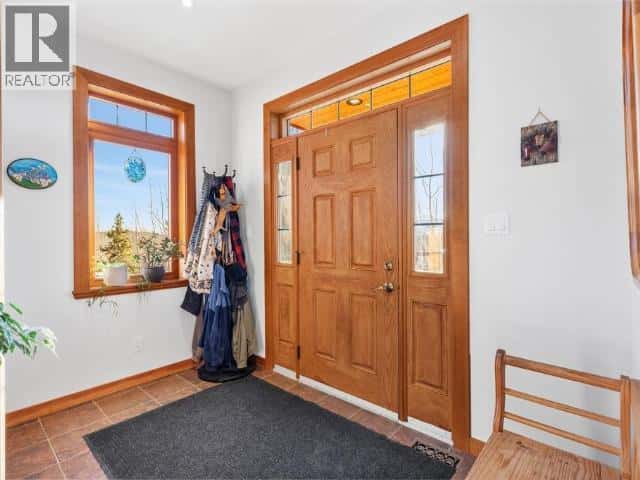 1183 HOTSPRINGS ROAD — Whitehorse North, Yukon - Photo 5 of 59