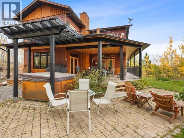 1183 HOTSPRINGS ROAD — Whitehorse North, Yukon - Photo 3 of 59