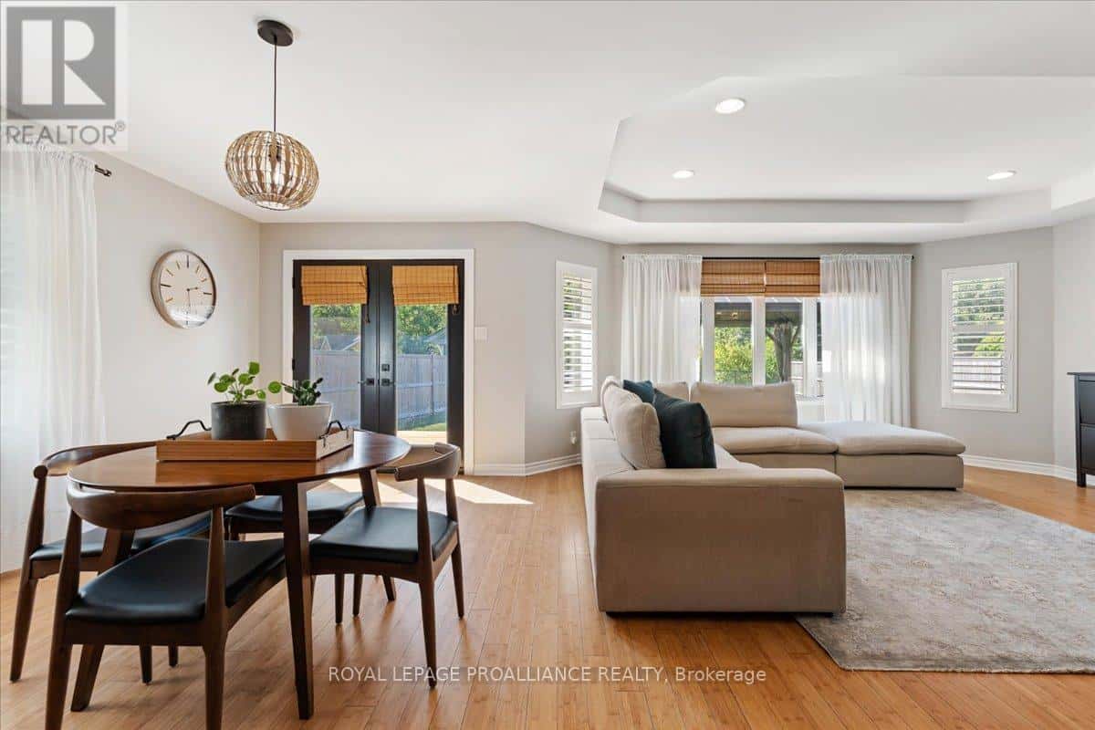 90 HIGH STREET — Trent Hills (Campbellford), Ontario - Photo 4 of 49