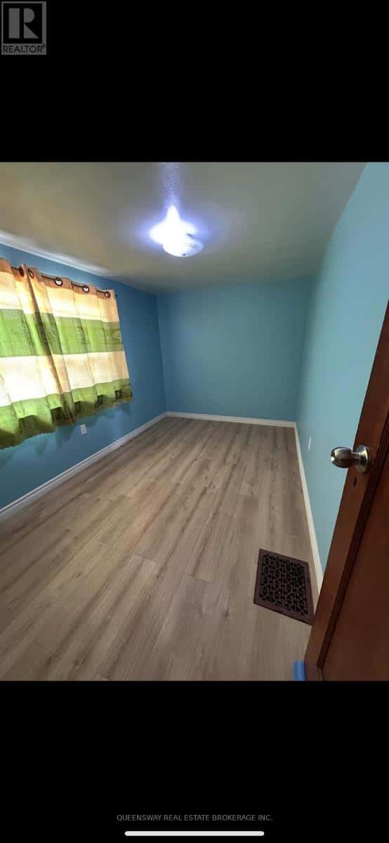 ROOM - 57 CRAYDON AVENUE E — Toronto (Mount Dennis), Ontario - Photo 2 of 3