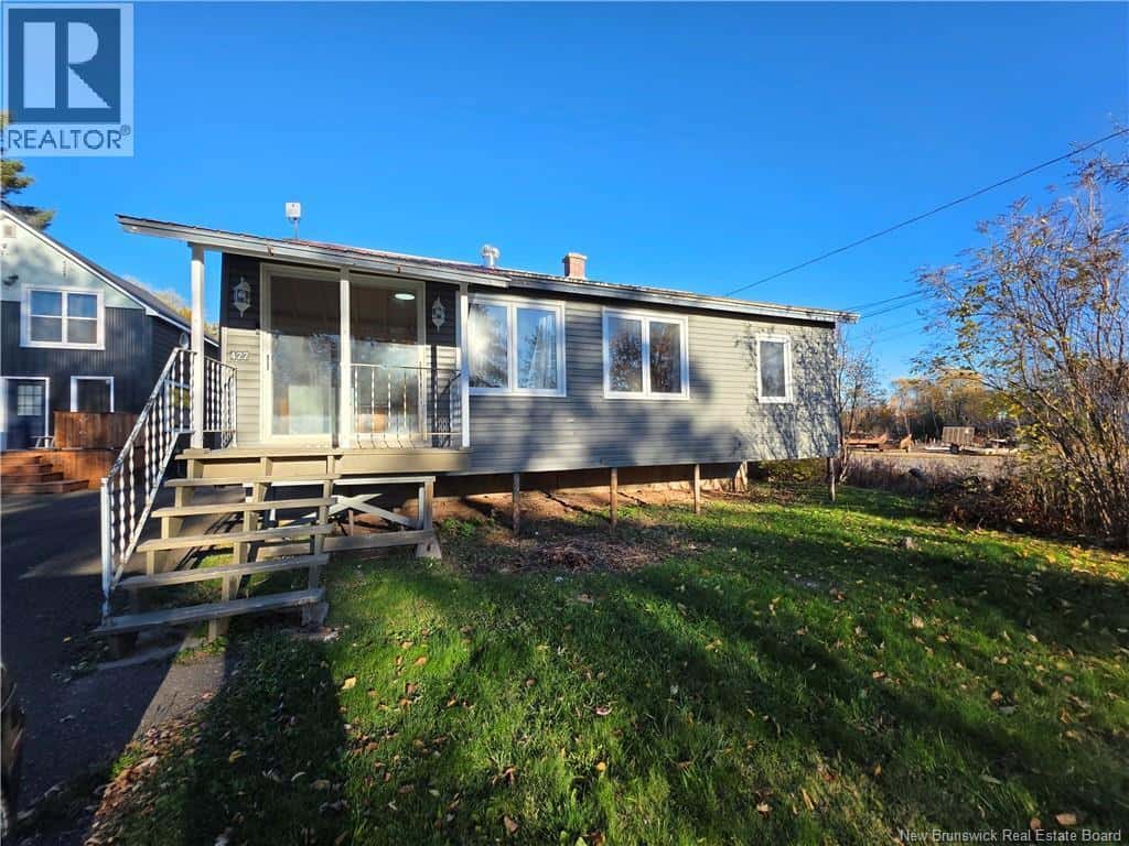 422 Tobique Street — Plaster Rock, New Brunswick - Photo 3 of 31