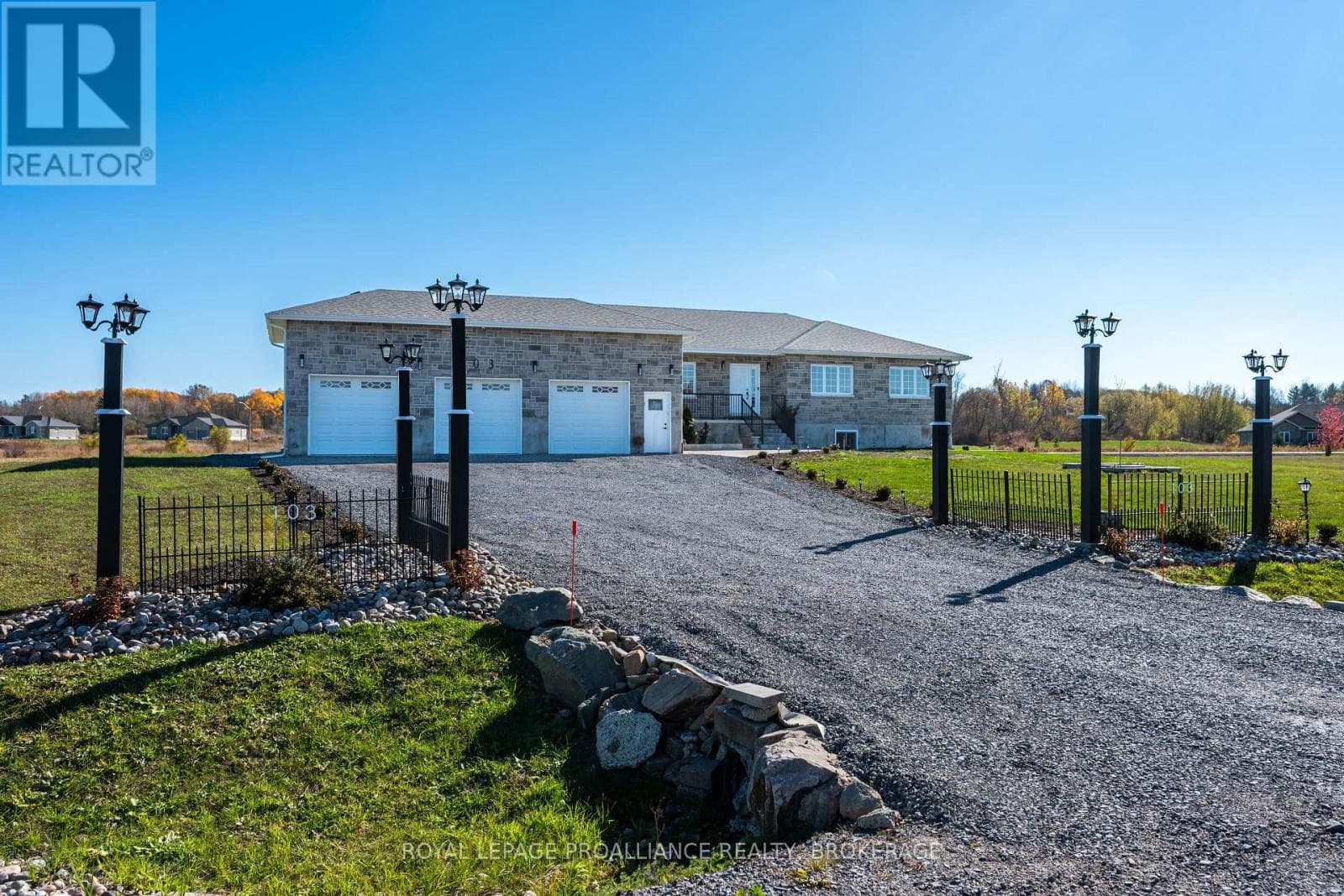 103 HINEMAN STREET — Kingston (City North of 401), Ontario - Main photo