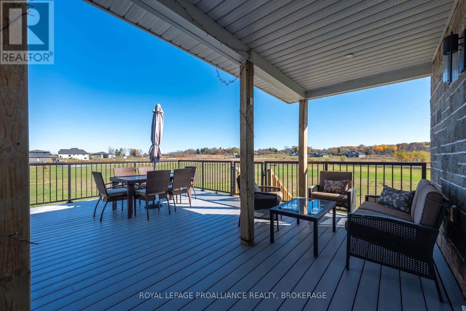 103 HINEMAN STREET — Kingston (City North of 401), Ontario - Photo 5 of 39