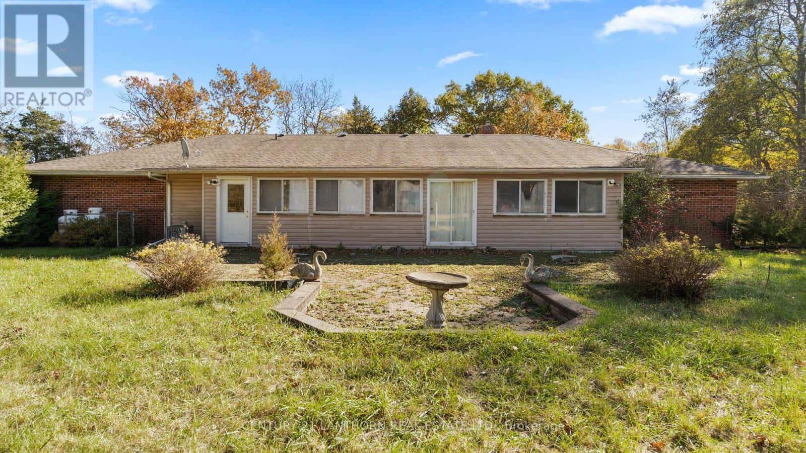 5073 HIGHWAY 62 HIGHWAY S — Prince Edward County (Ameliasburg Ward), Ontario - Photo 5 of 30