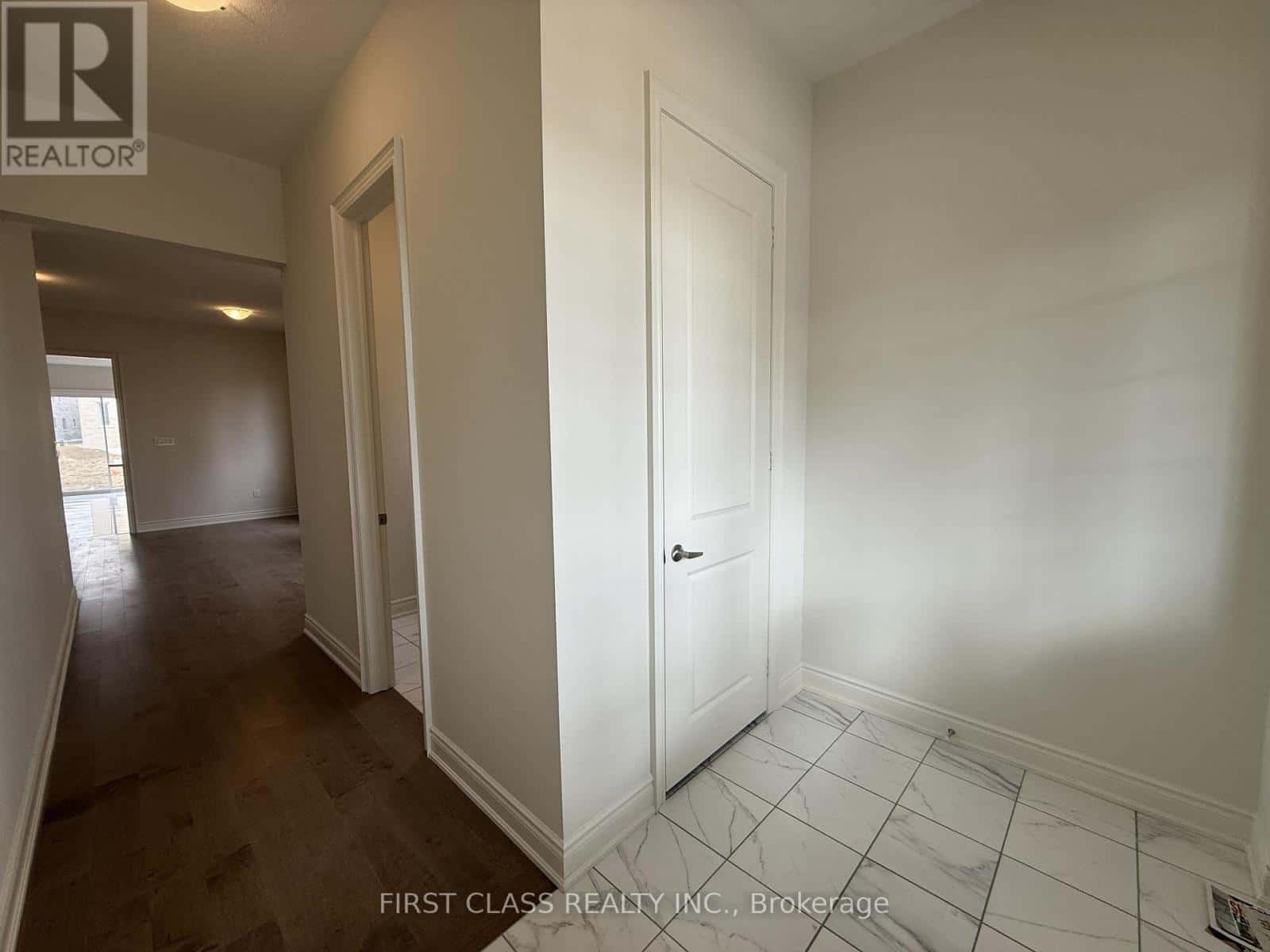 93 BOCCELLA CRESCENT — Richmond Hill (Headford Business Park), Ontario - Photo 2 of 36