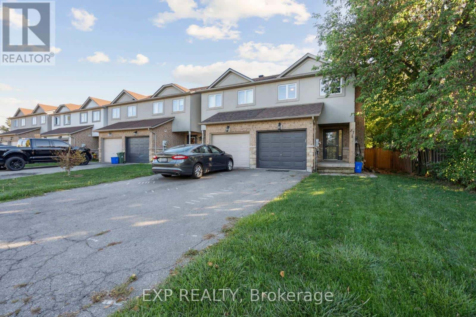 27 PETTIT STREET — Hamilton (Winona), Ontario - Photo 4 of 47