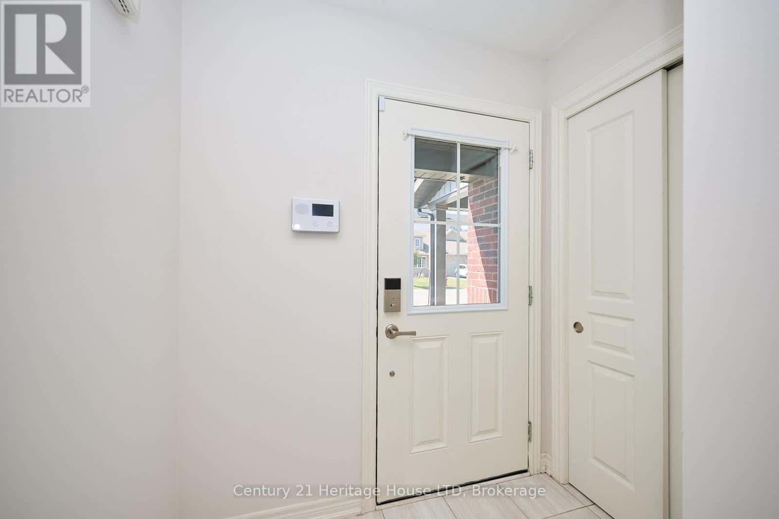 289 SILVERWOOD AVENUE — Welland (Coyle Creek), Ontario - Photo 5 of 50