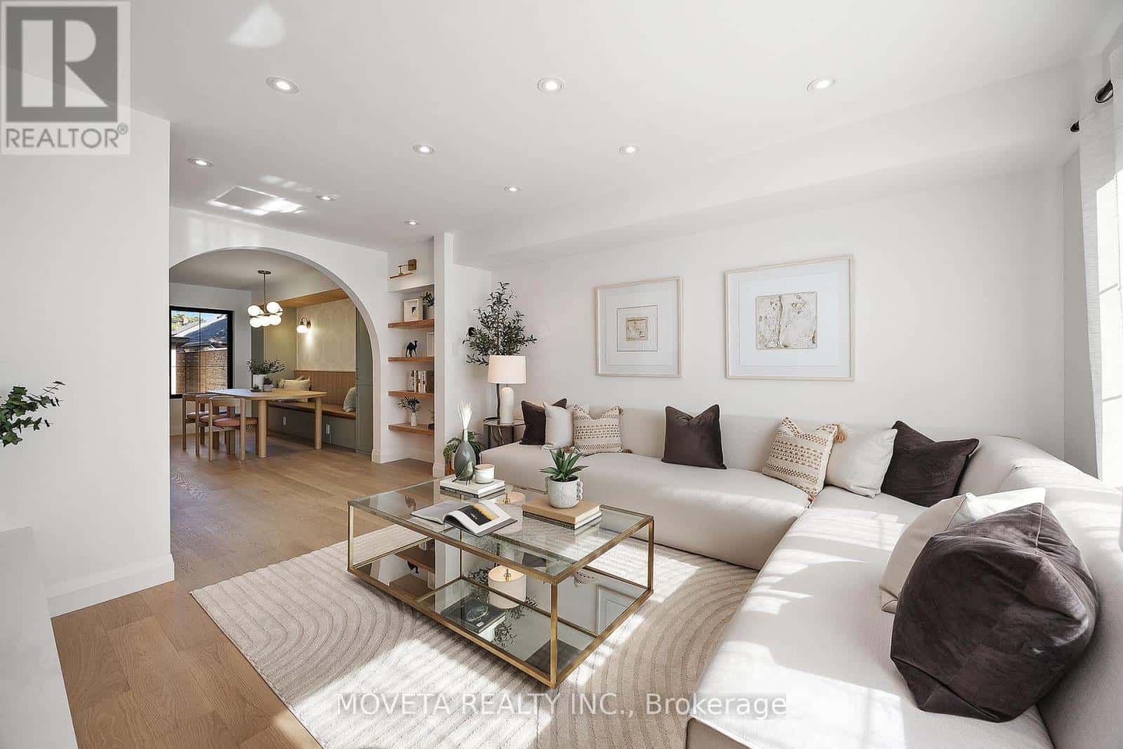 4 MAHONEY AVENUE — Toronto (Mount Dennis), Ontario - Photo 2 of 47