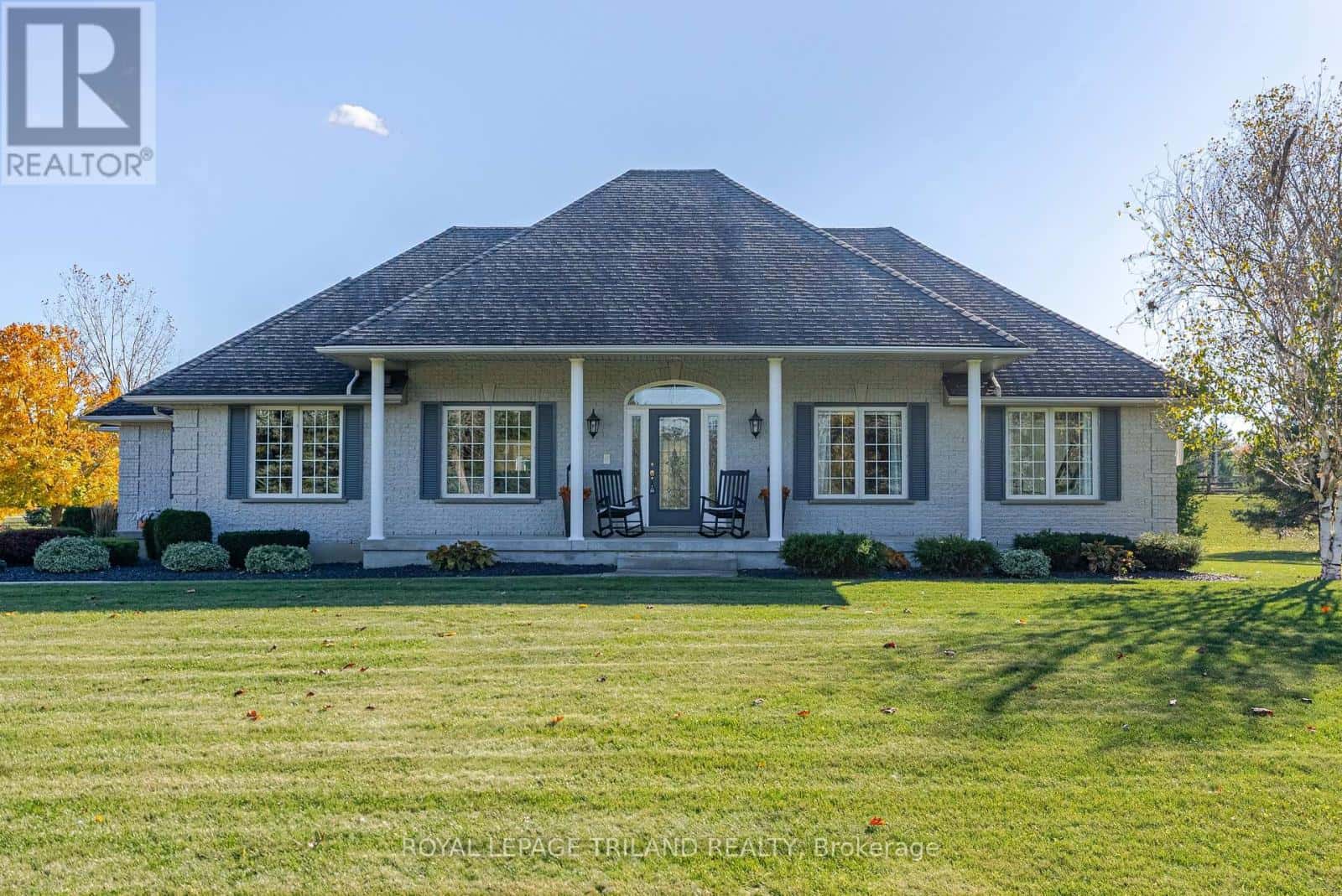 5017 HAMILTON ROAD — Thames Centre (Dorchester), Ontario - Photo 3 of 50