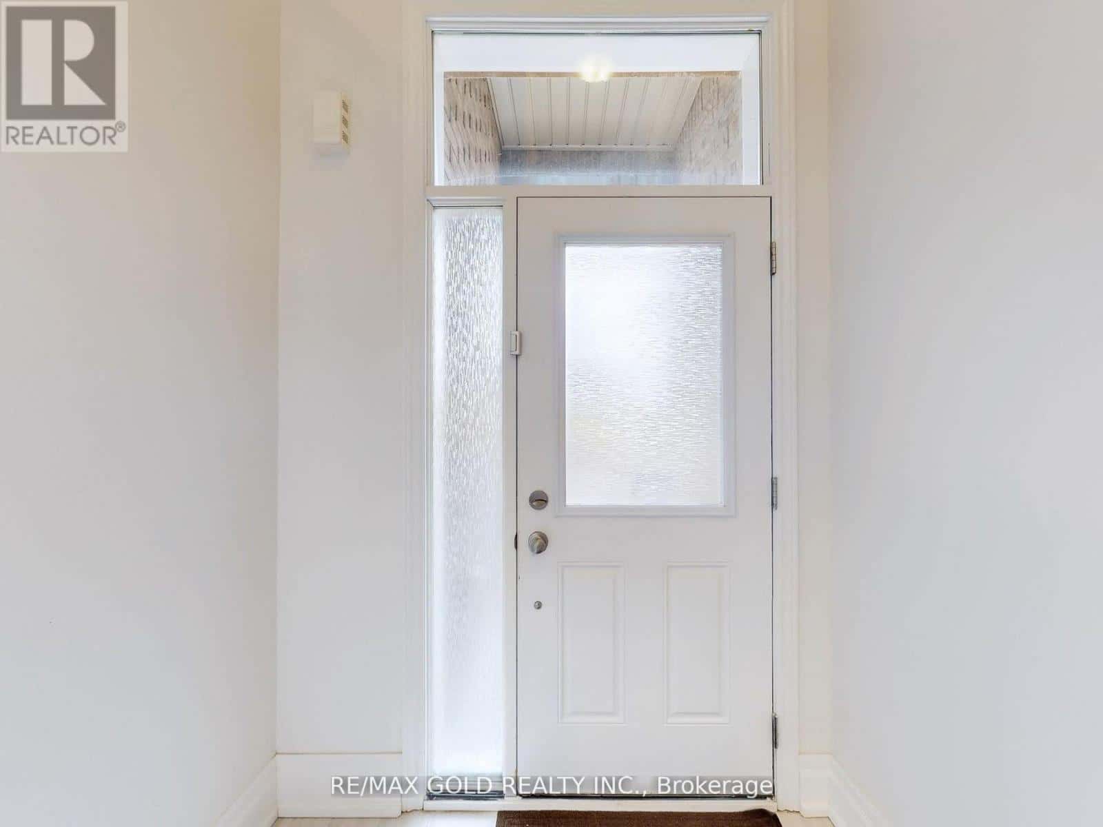 21 GEMMA PLACE — Brampton (Heart Lake), Ontario - Photo 3 of 37