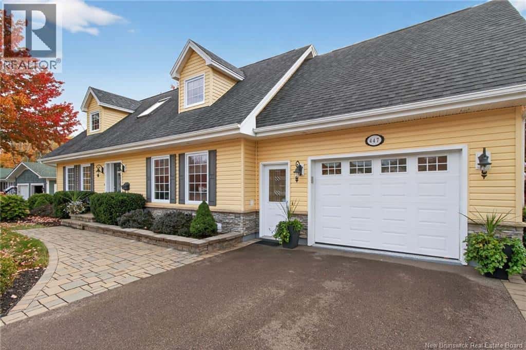 447 Breaux Bridge Street — Shediac, New Brunswick - Photo 3 of 50