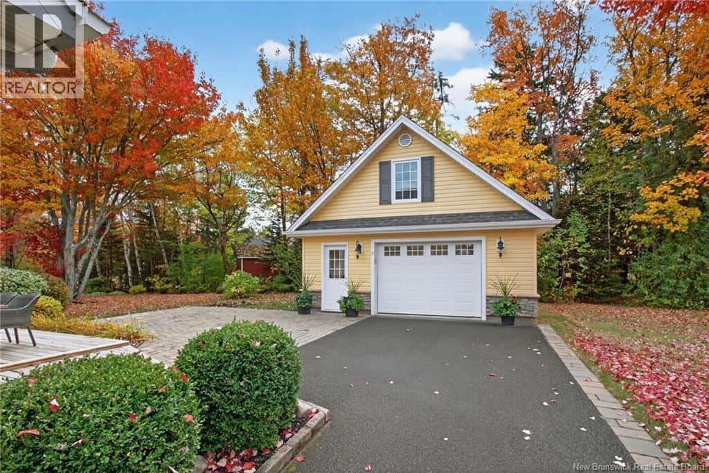 447 Breaux Bridge Street — Shediac, New Brunswick - Photo 4 of 50