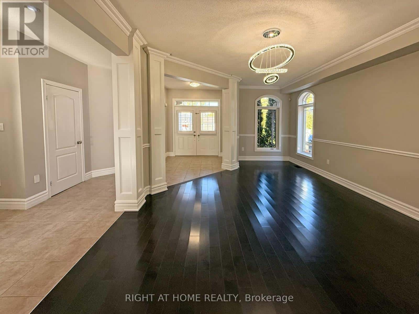 1294 BASELINE ROAD — Hamilton (Winona Park), Ontario - Photo 4 of 42