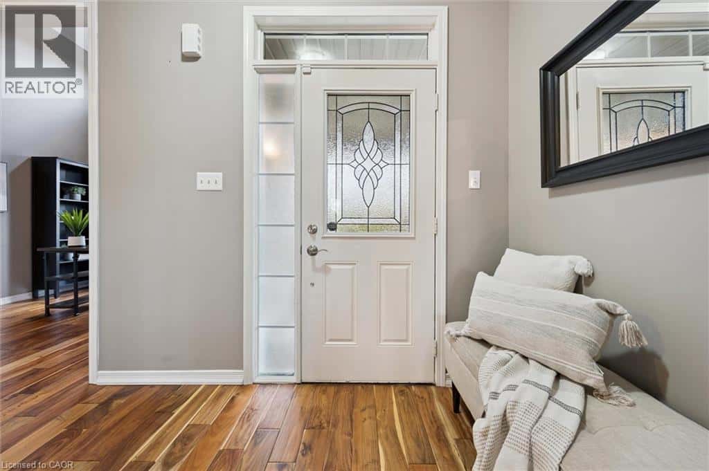 55 WAKEFIELD Street — Breslau, Ontario - Photo 5 of 49