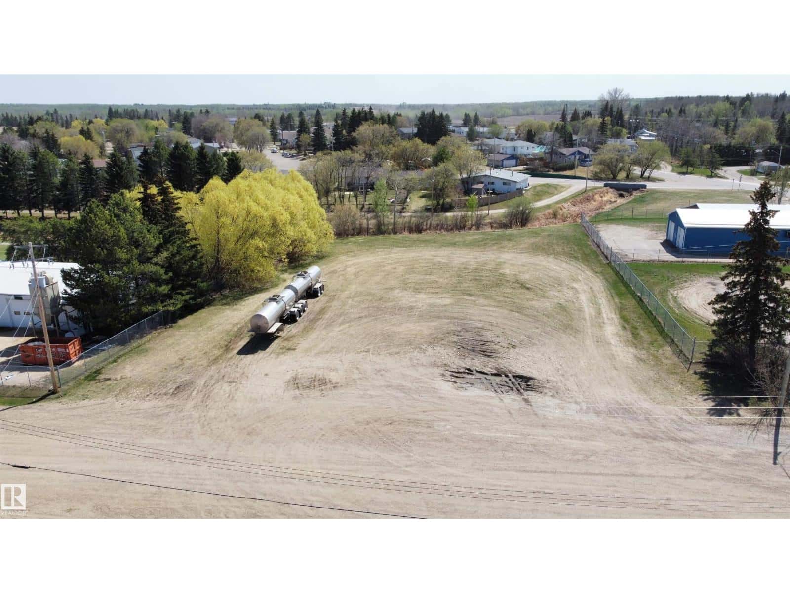 4719 50 AV — Onoway, Alberta - Photo 2 of 11