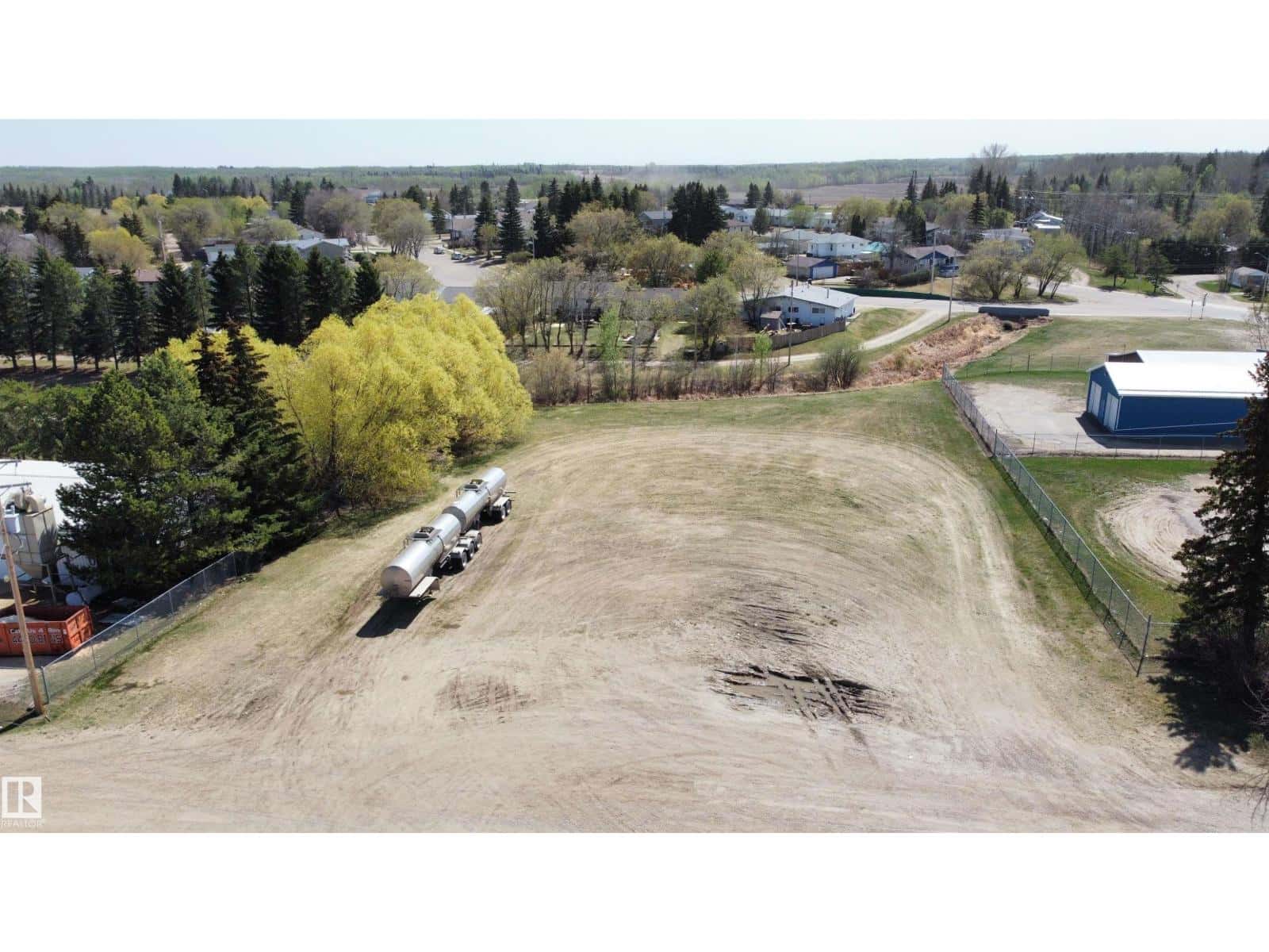 4719 50 AV — Onoway, Alberta - Photo 3 of 11