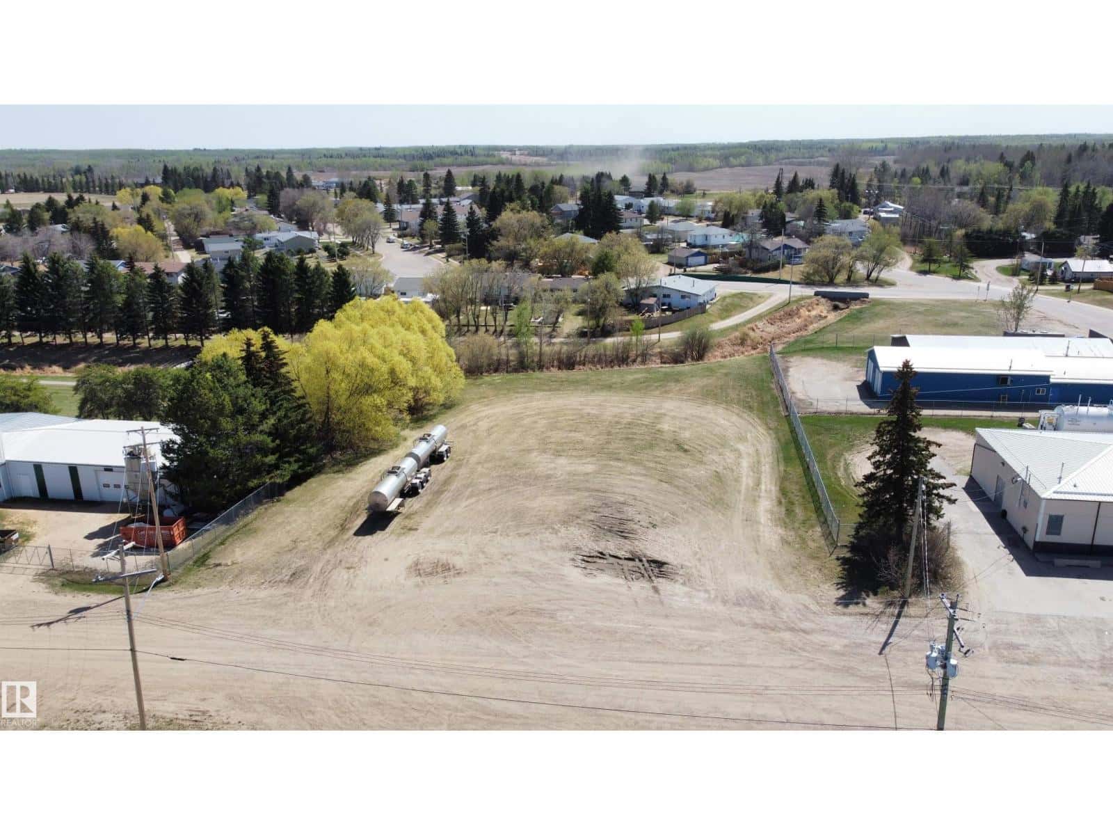 4719 50 AV — Onoway, Alberta - Photo 4 of 11
