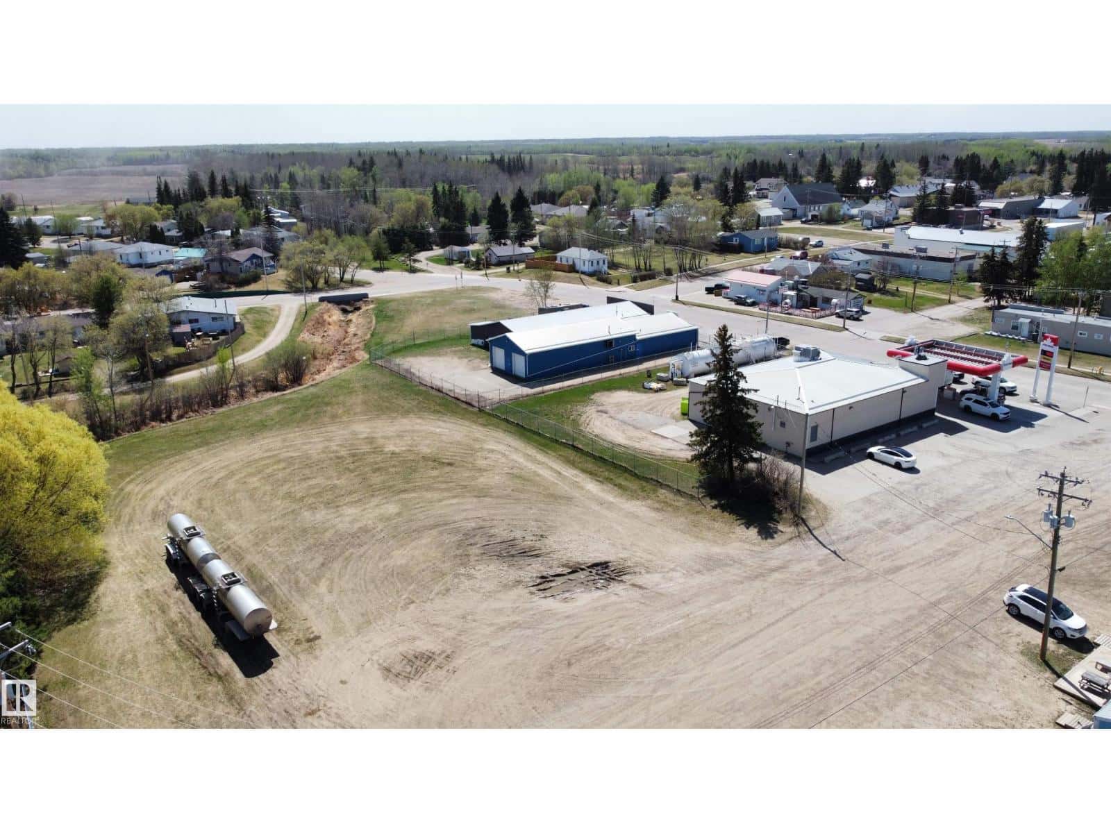 4719 50 AV — Onoway, Alberta - Photo 5 of 11