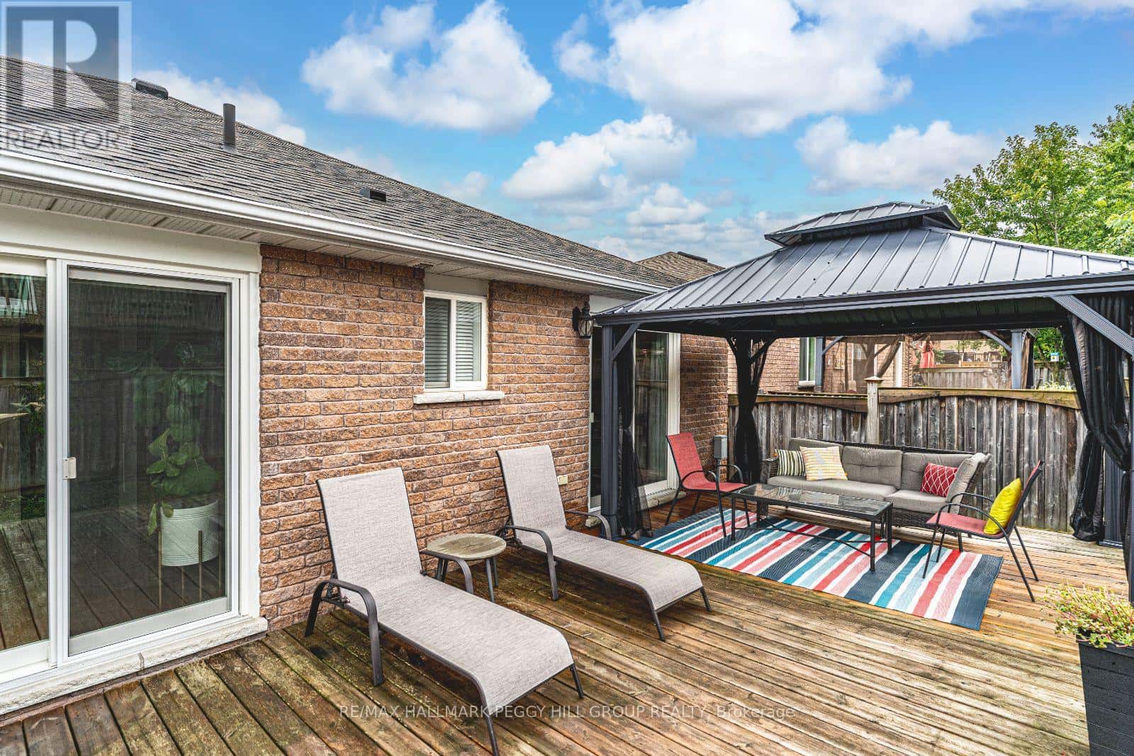 95 CROMPTON DRIVE — Barrie (Little Lake), Ontario - Photo 4 of 22