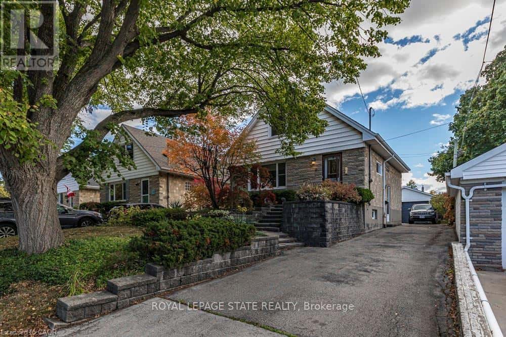 8 SYLVIA CRESCENT — Hamilton (Rosedale), Ontario - Photo 5 of 50