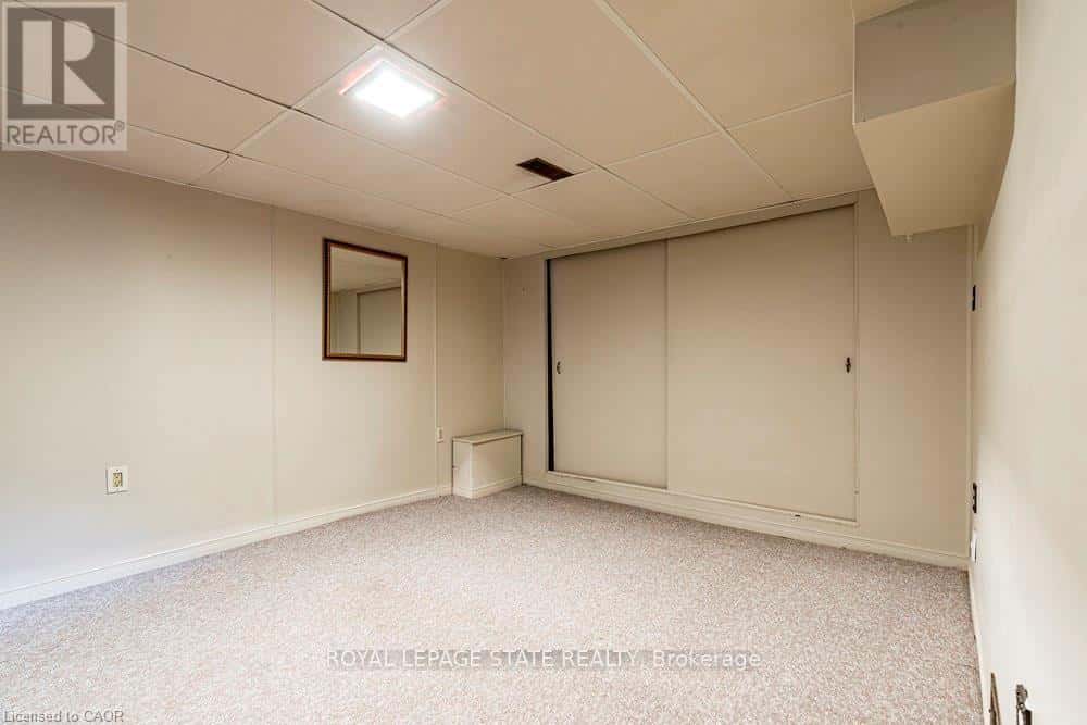 8 SYLVIA CRESCENT — Hamilton (Rosedale), Ontario - Photo 3 of 50