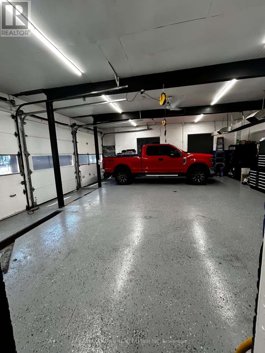 294 MAIN STREET — North Bay (Central), Ontario - Photo 5 of 8