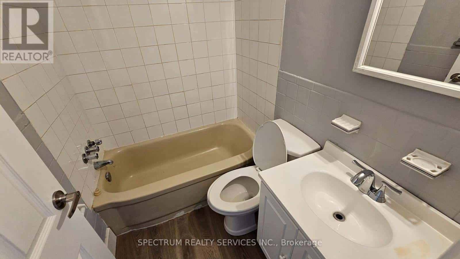 309 - 1170 HAMILTON ROAD — London East (East O), Ontario - Photo 3 of 8