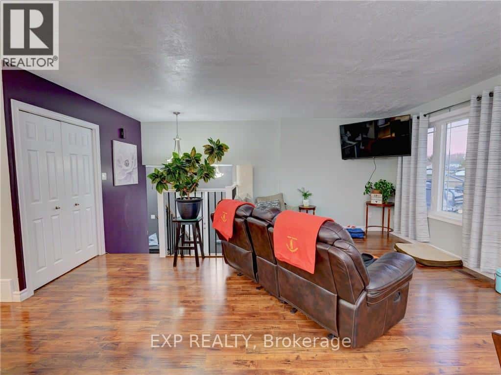 17 BALSAM COURT — West Nipissing (Sturgeon Falls), Ontario - Photo 5 of 42