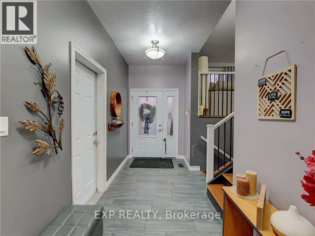 17 BALSAM COURT — West Nipissing (Sturgeon Falls), Ontario - Photo 4 of 42