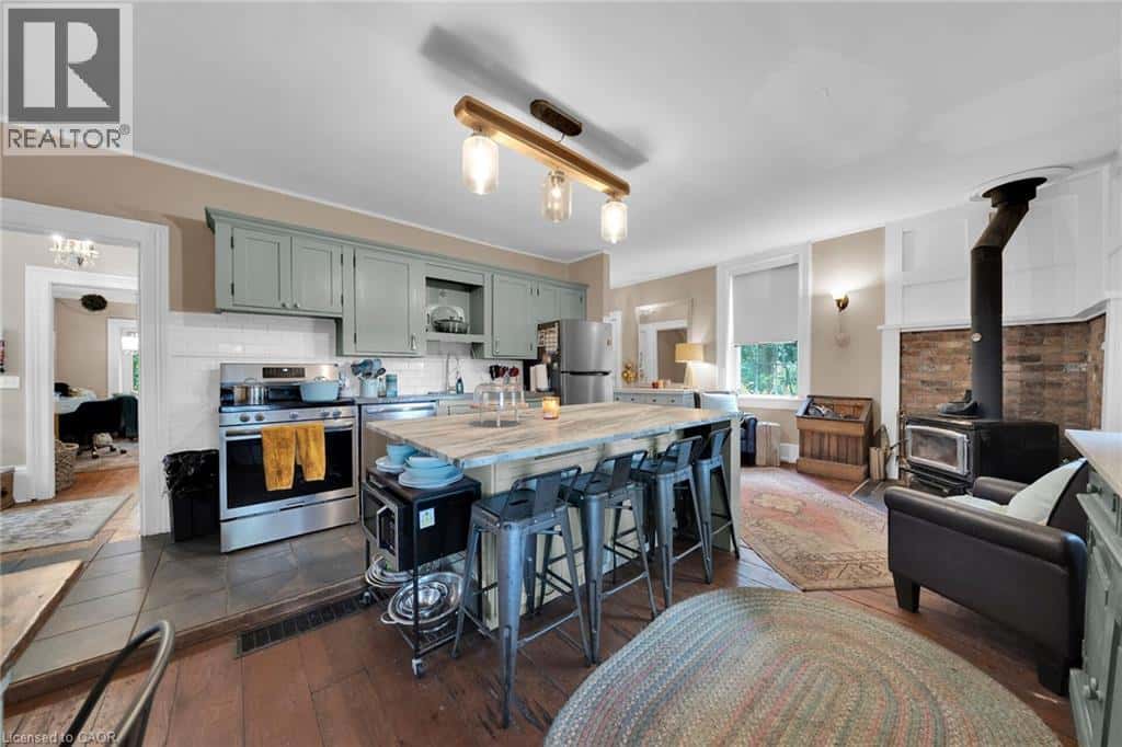 655 TOWNLINE Road W — Cayuga, Ontario - Photo 2 of 44