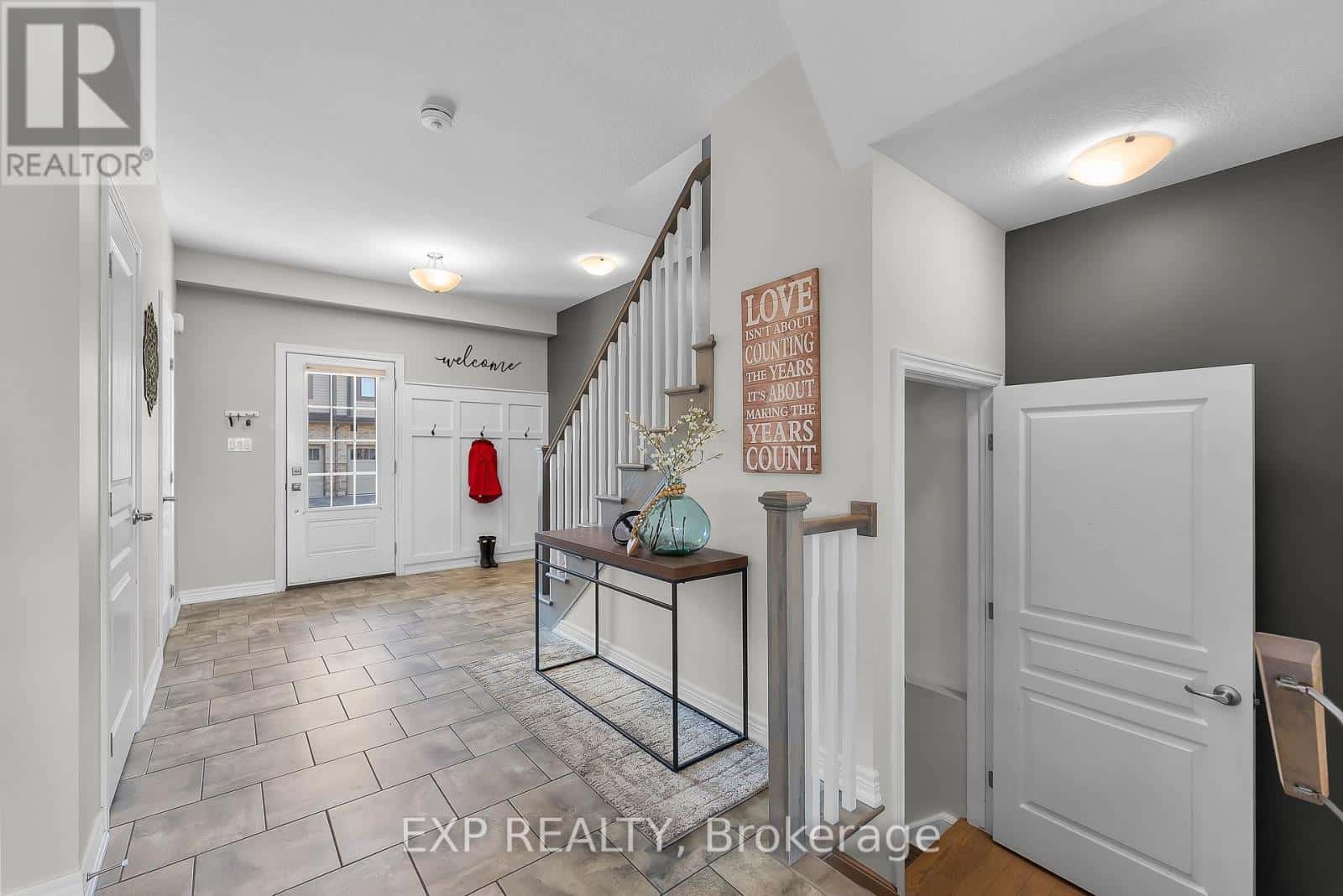 79 SEVERINO CIRCLE — West Lincoln (Smithville), Ontario - Photo 3 of 39