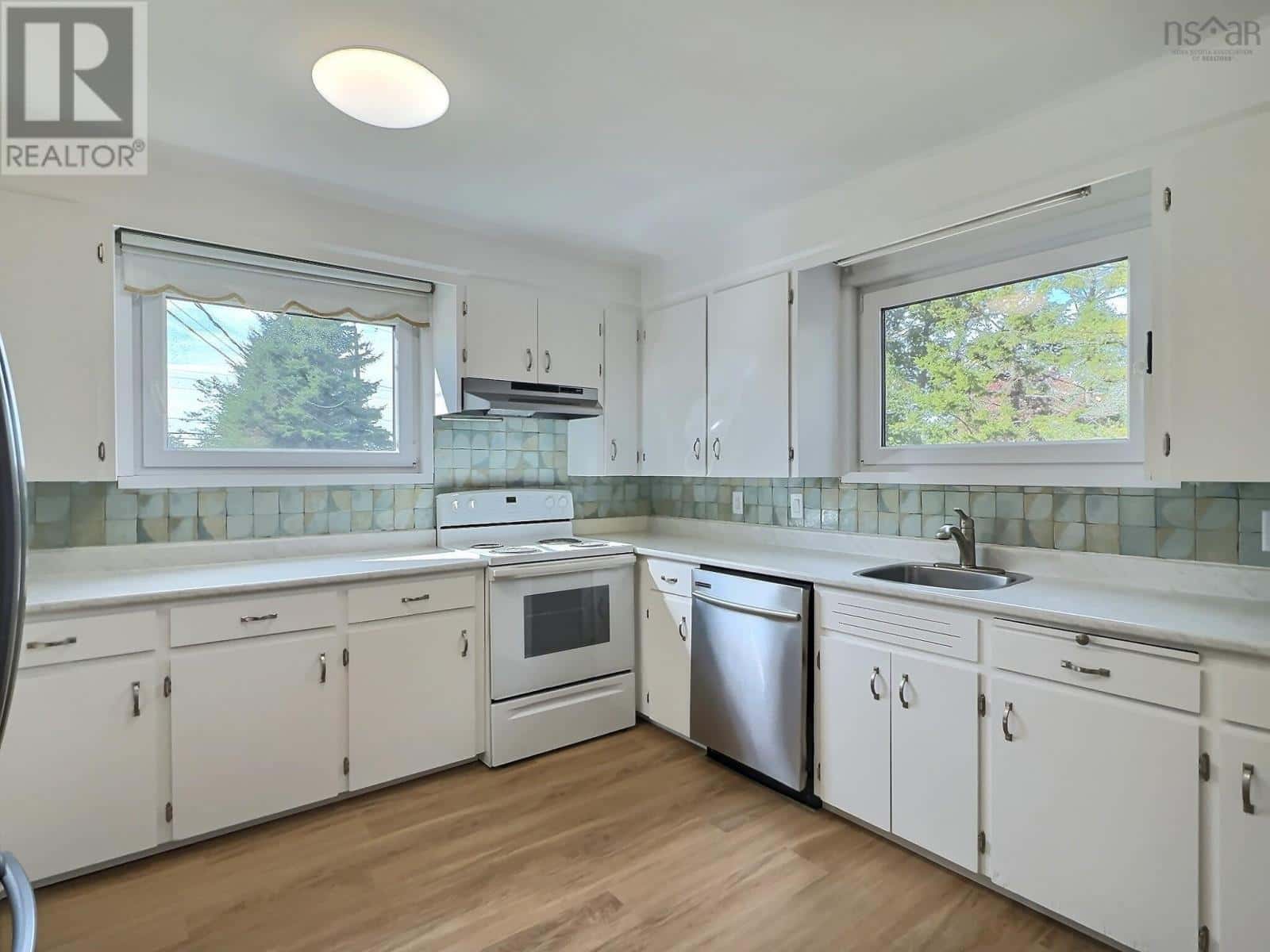 5 Pattillo Avenue — Truro, Nova Scotia - Photo 2 of 20