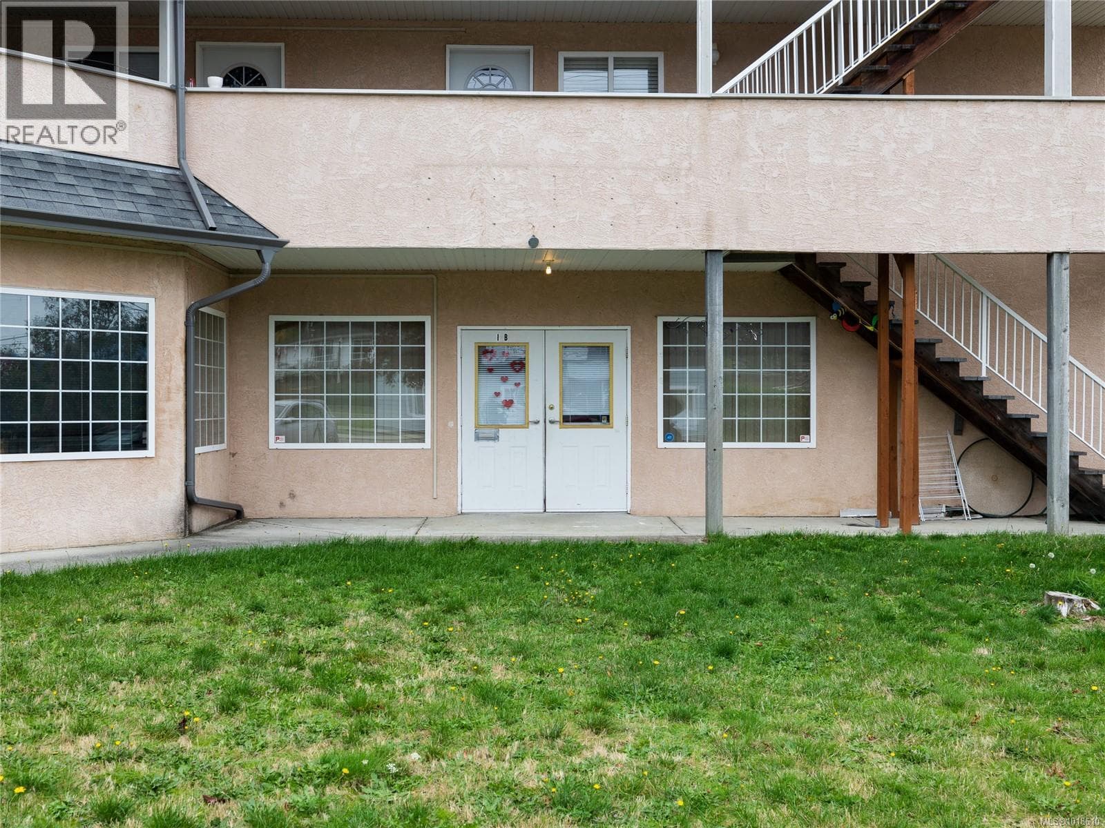 1 1587 Joan Ave — Crofton, British Columbia - Main photo