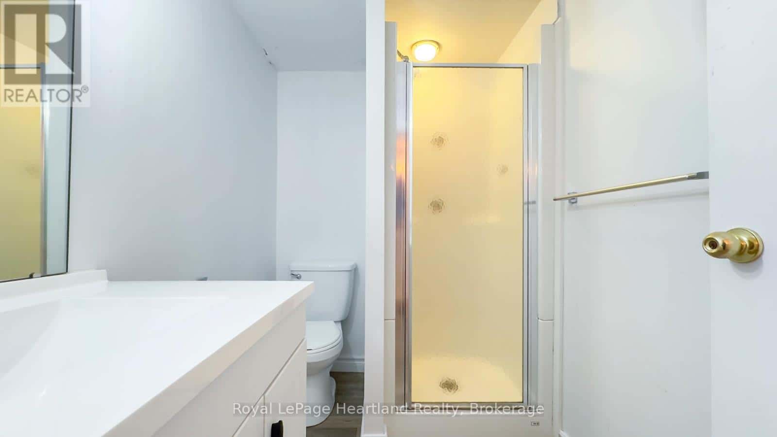 447 SHUTER STREET — North Huron (Wingham), Ontario - Photo 3 of 42