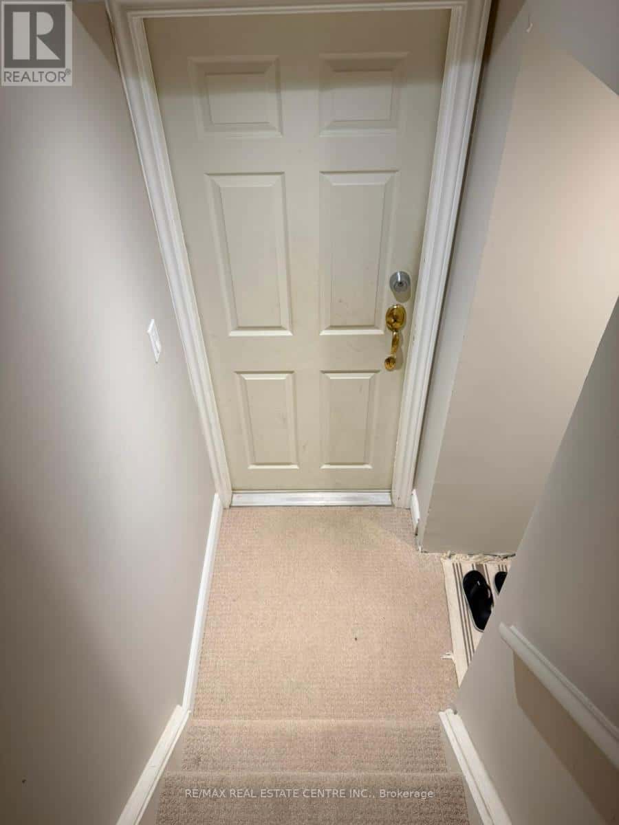 BSMT. - 532 WOODWARD AVENUE — Milton (DP Dorset Park), Ontario - Photo 3 of 11