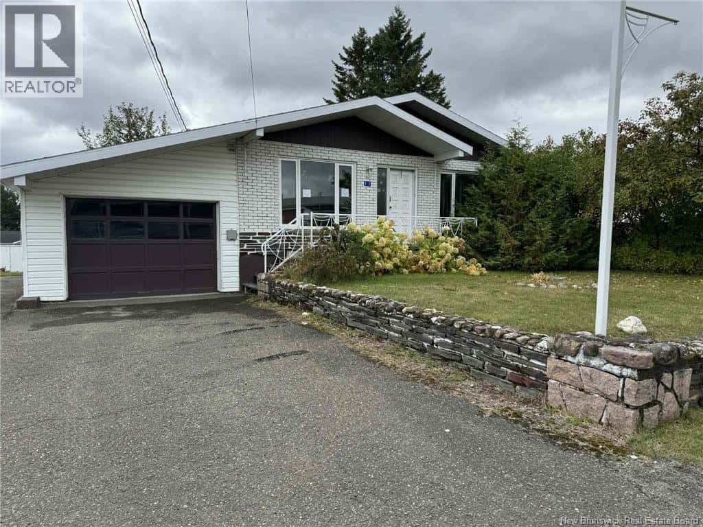 11 Rue De L'Ecole Street — Kedgwick, New Brunswick - Photo 2 of 31