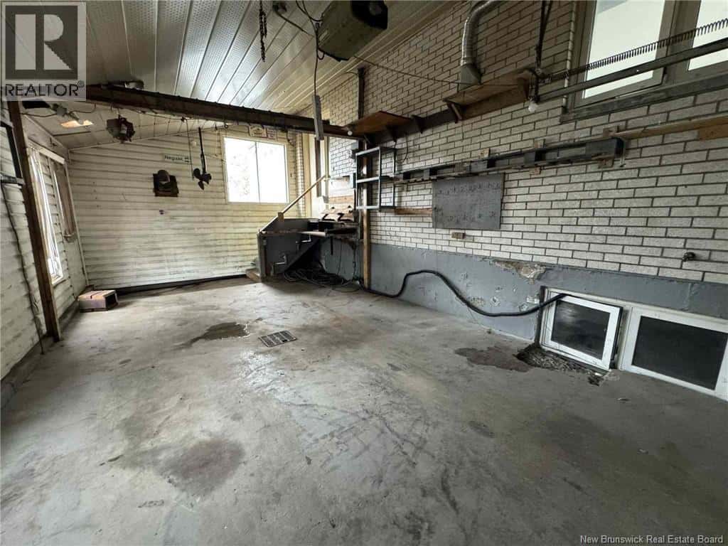 11 Rue De L'Ecole Street — Kedgwick, New Brunswick - Photo 5 of 31