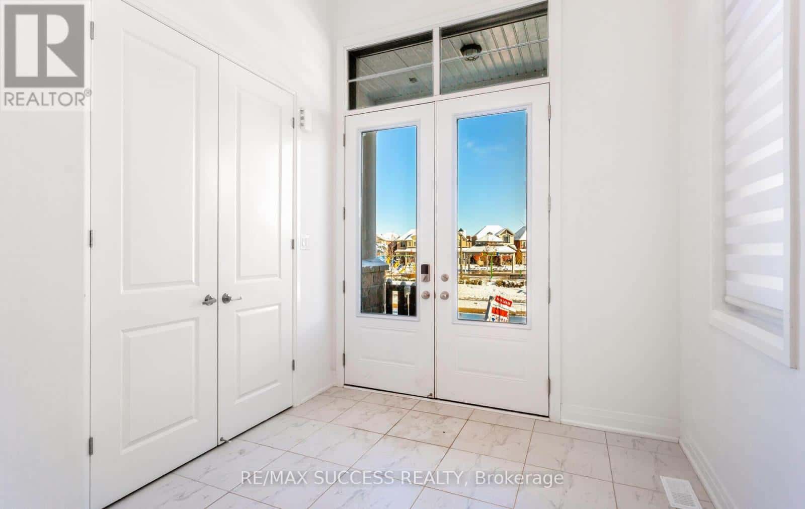 3130 TRAVERTINE DRIVE N — Oakville (NW Northwest), Ontario - Photo 4 of 33