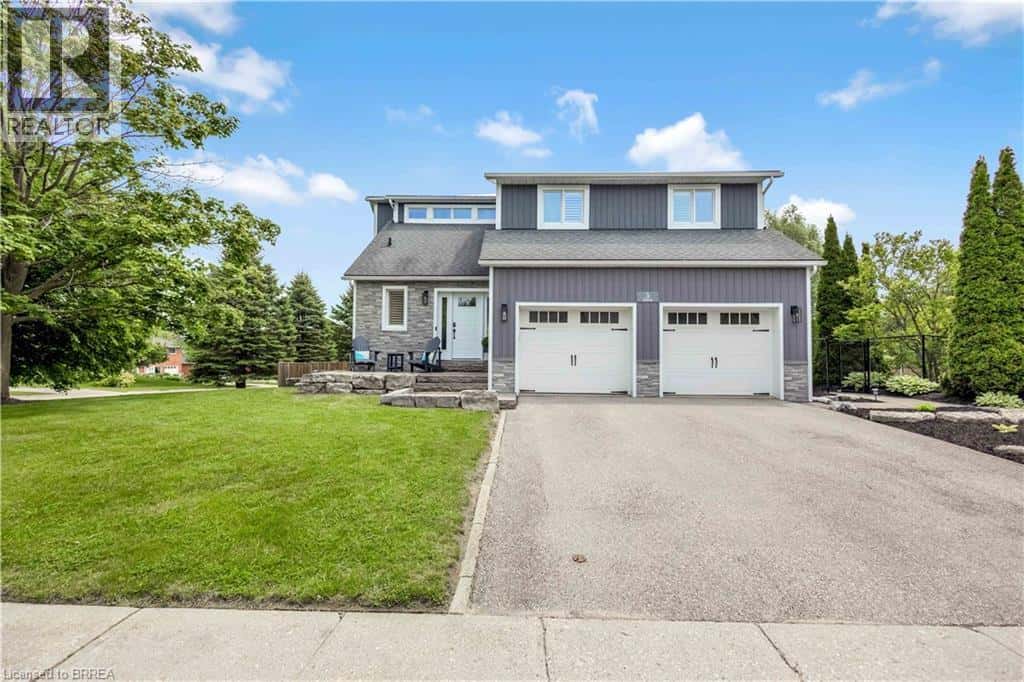 5 DUNDEE Avenue — New Dundee, Ontario - Photo 2 of 50