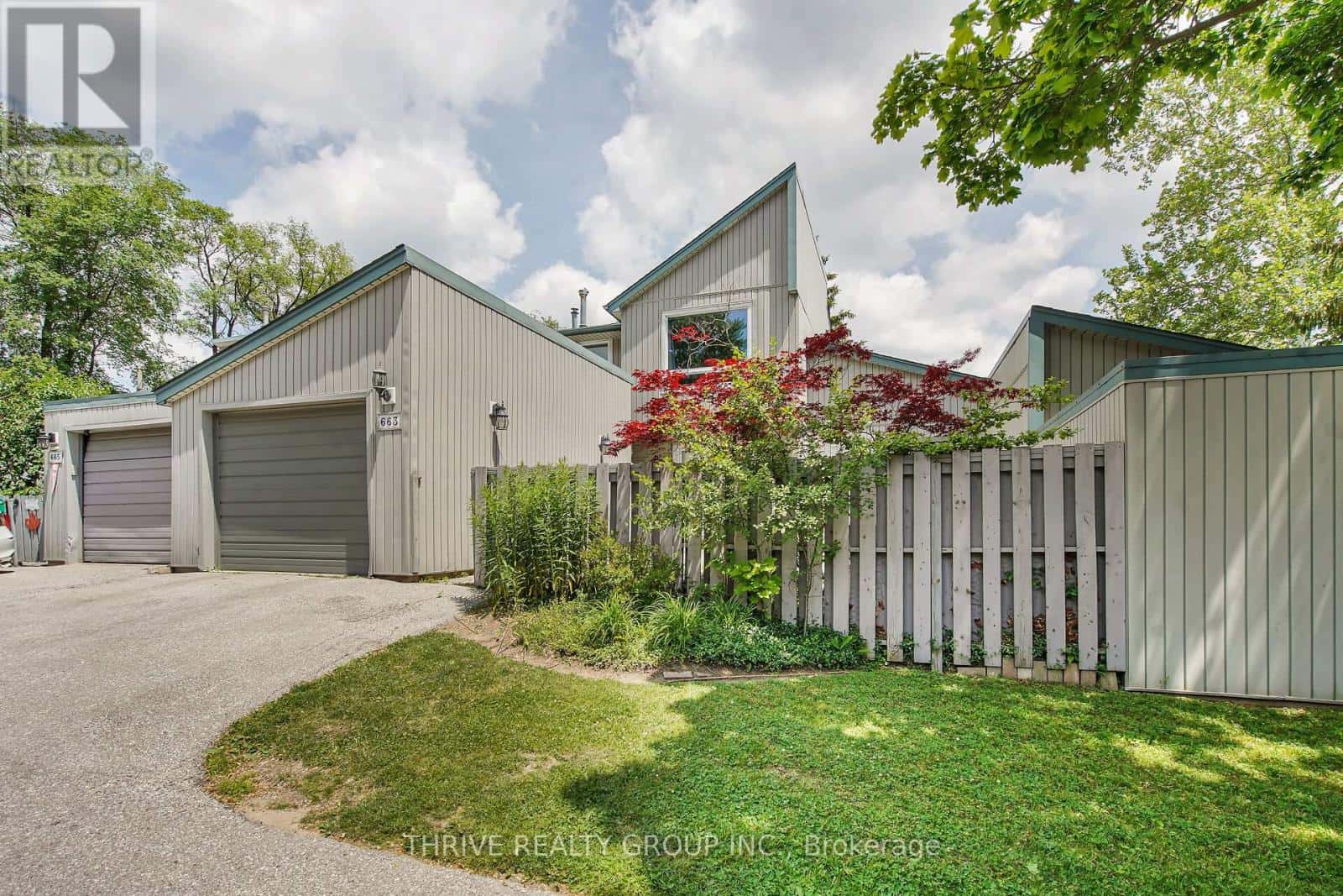 663 WOODCREST BOULEVARD — London South (South M), Ontario - Photo 3 of 40